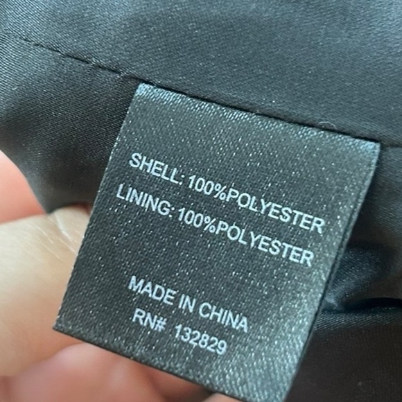 Majorelle Aileen Top in Black Dot Floral Off Shoulder Embroidered size Medium - Picture 8 of 9